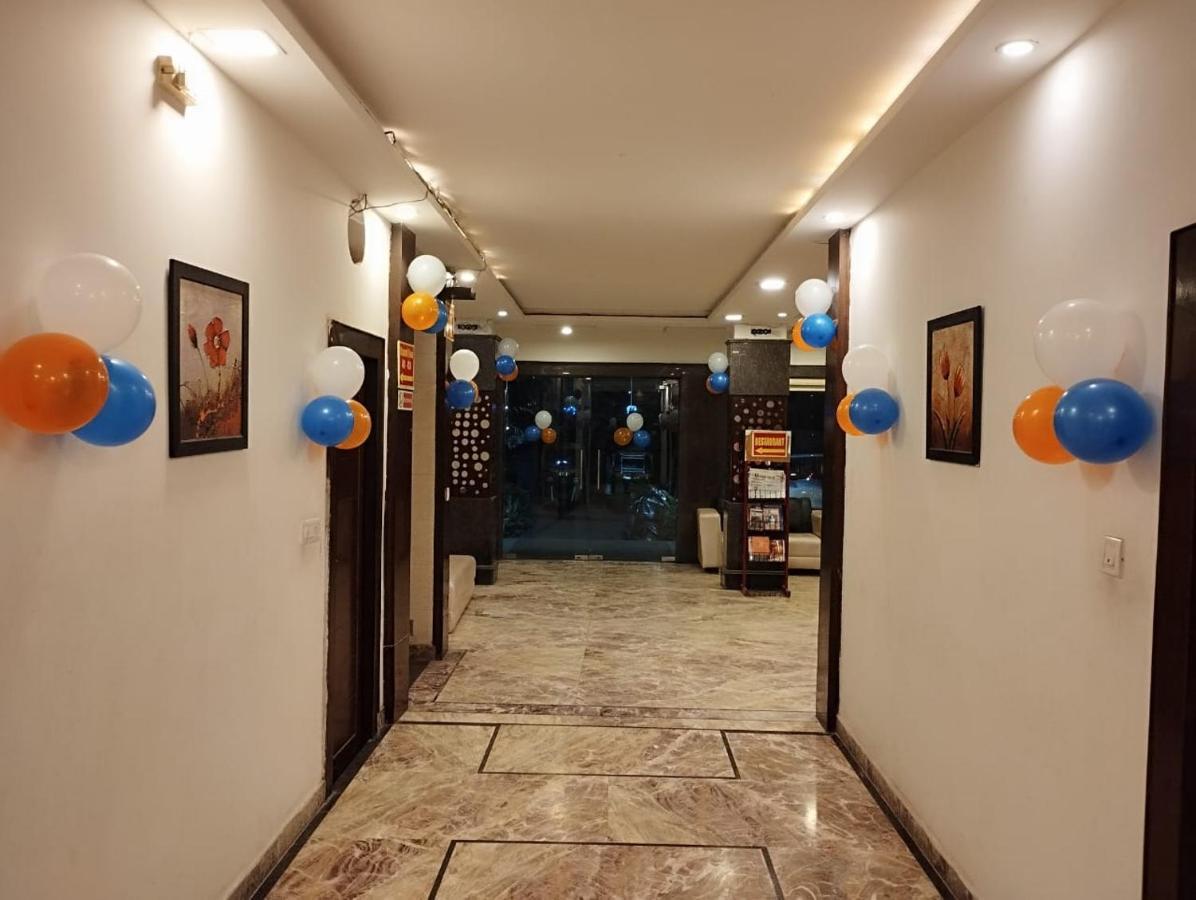 Hotel Tara Palace By Goyal Hoteliers Агра Экстерьер фото