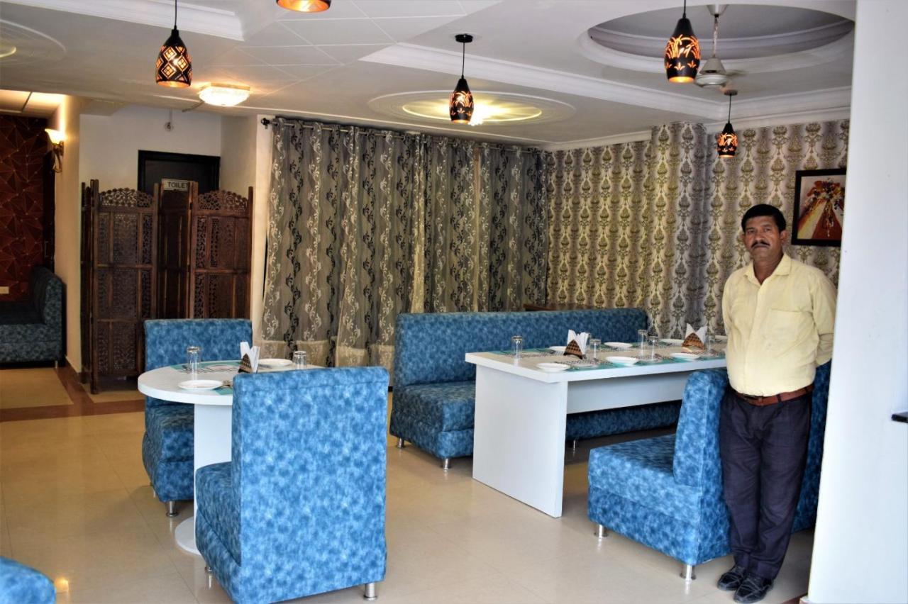 Hotel Tara Palace By Goyal Hoteliers Агра Экстерьер фото